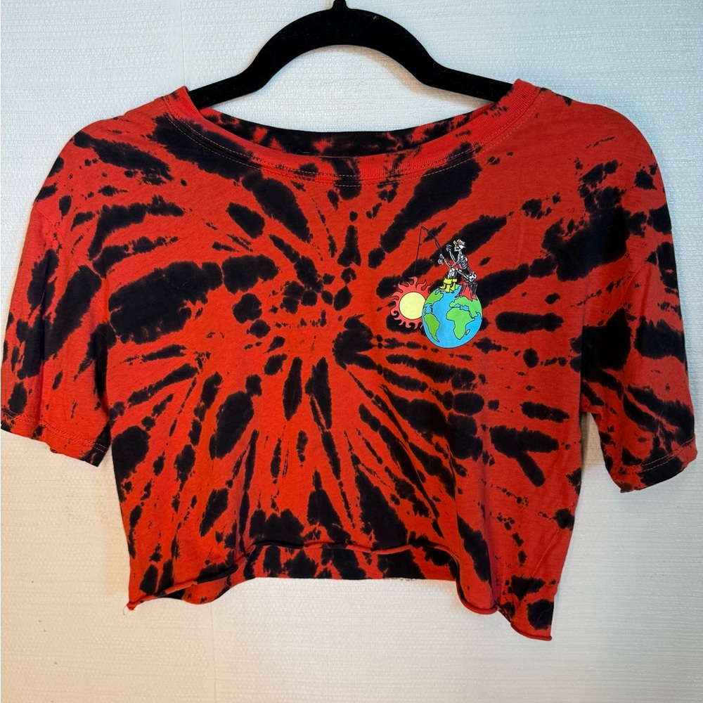 Red and Black Graphic Tie-Dye Crop Top